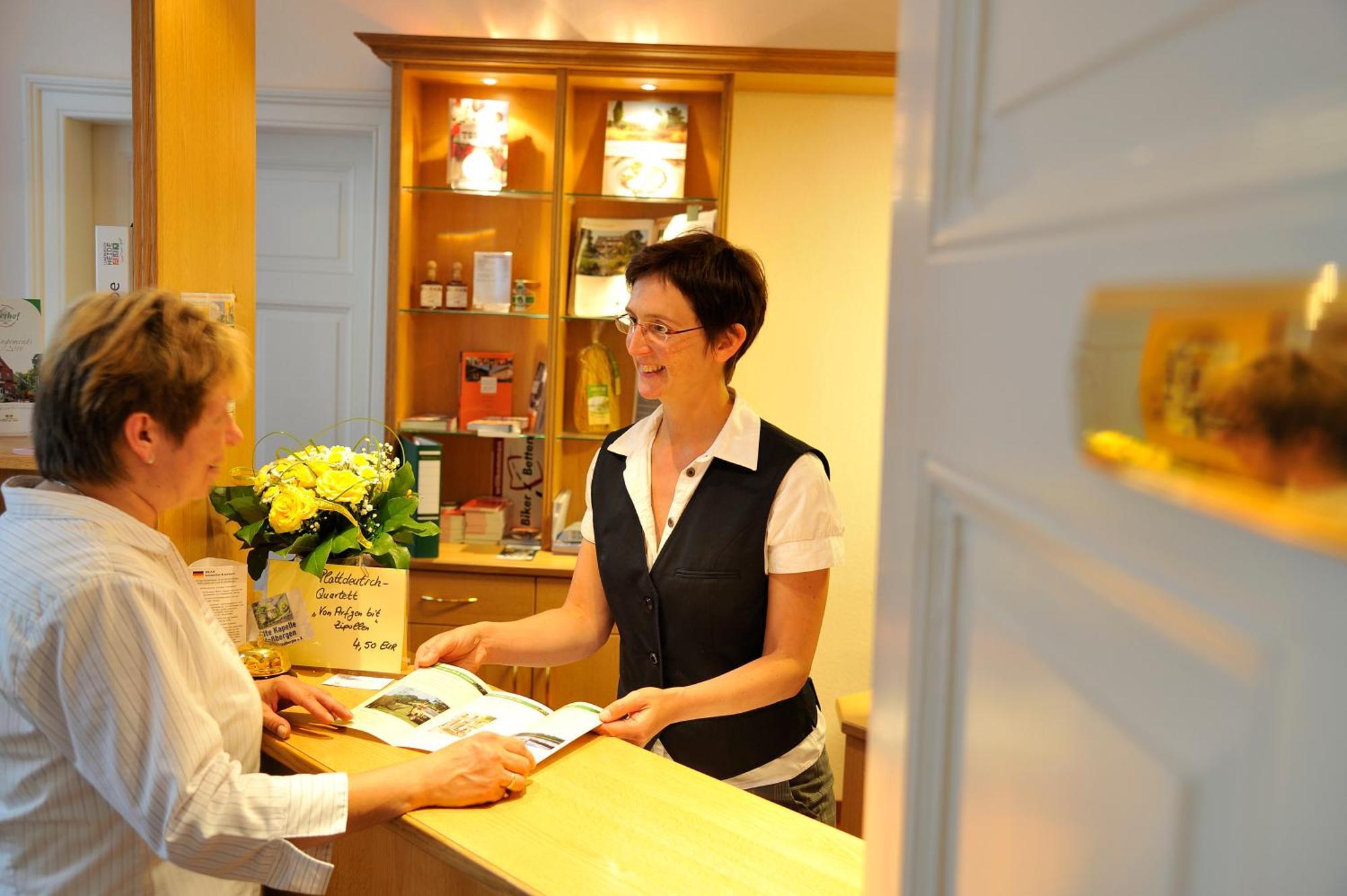 Land-Gut-Hotel Allerhof Frankenfeld Экстерьер фото